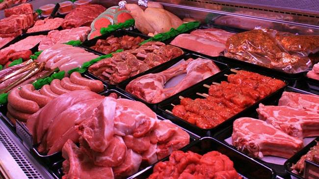 La carne blanca es tan peligrosa como la roja, según estudio