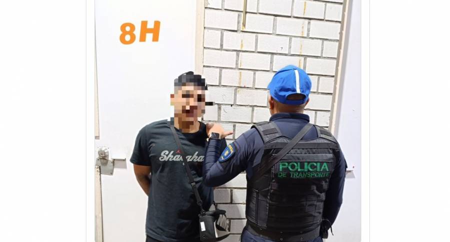 Hombre es retirado del Metro CDMX por consumir bebidas alcohólicas