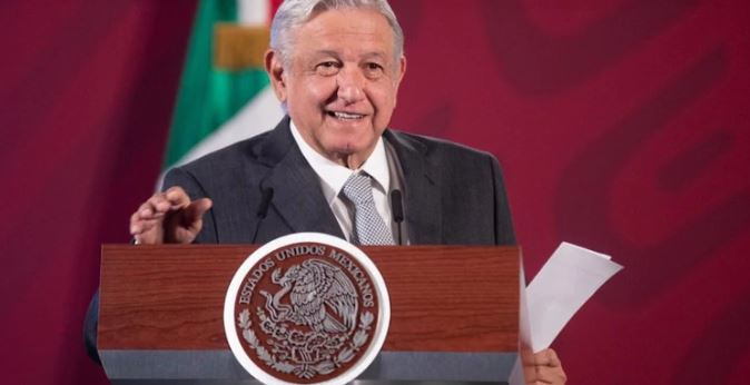 López Obrador con "créditos a la palabra" tirará a la basura $25,000 millones