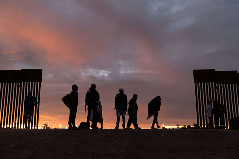 Segob otorgará visas a migrantes de la caravana