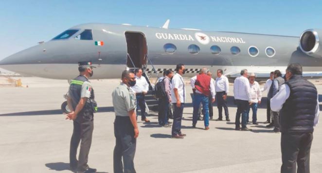 Adán Augusto se niega a informar si viajó en avión de Guardia Nacional a Coahuila