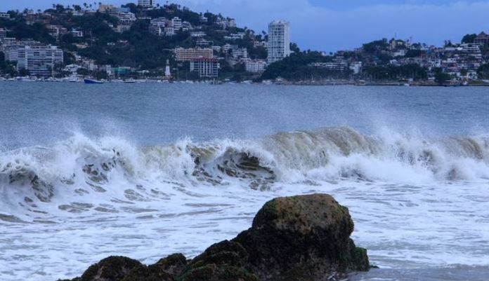 Conagua alerta sobre fuertes lluvias por posible huracán Hilary