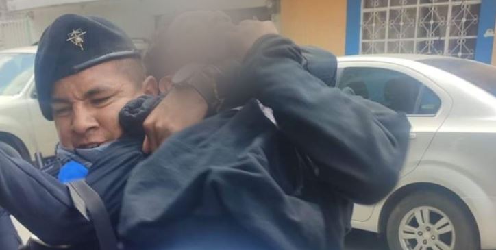 Edomex: Alumno desata una balacera en una secundaria de Los Reyes