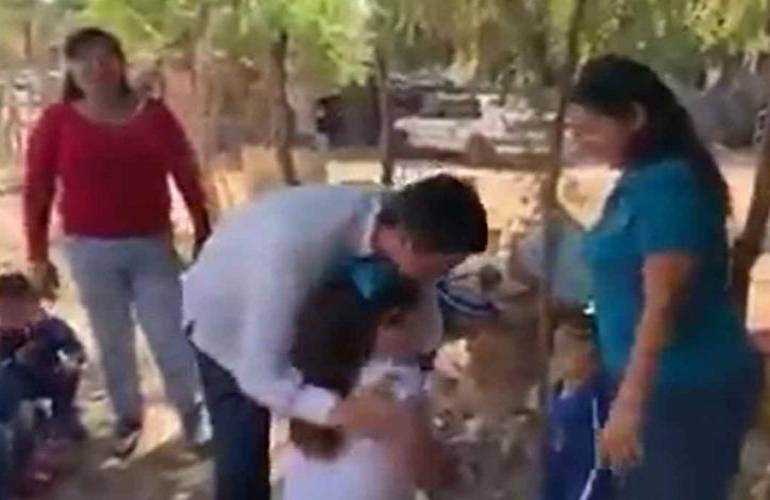 Alcalde llama 'gorda' a una alumna en Sinaloa