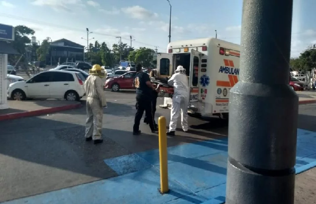 Ataque de abejas afuera de tienda en Sinaloa deja 9 heridos