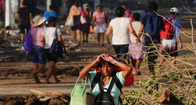 Damnificados de la periferia de Acapulco siguen sin recibir ayuda