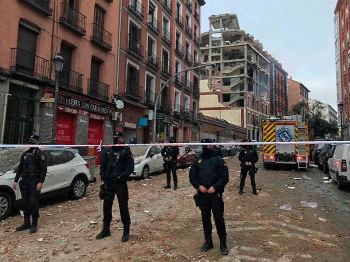 VIDEO: Explosión destroza edificio en Madrid con saldo de 2 muertes