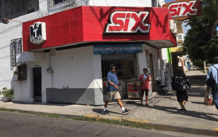 Expendios de Mérida venden cerveza sin medidas de higiene