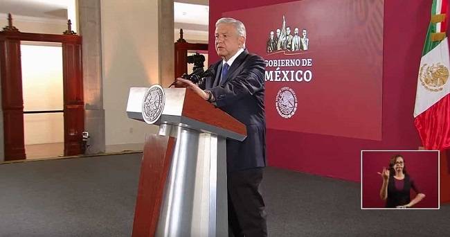 AMLO niega uso de programas sociales para promoción personal