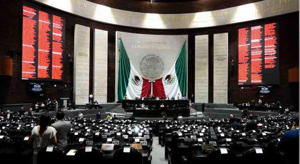 Morena aprueba dictamen para eliminar siete organismos autónomos