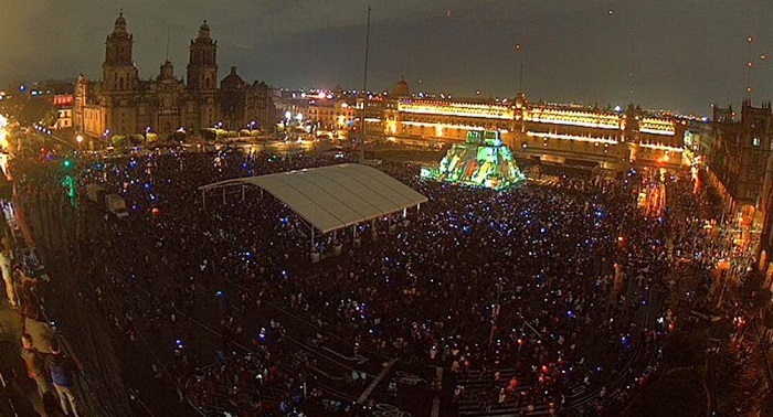 Zócalo capitalino saturado con todo y tercera ola de Covid-19