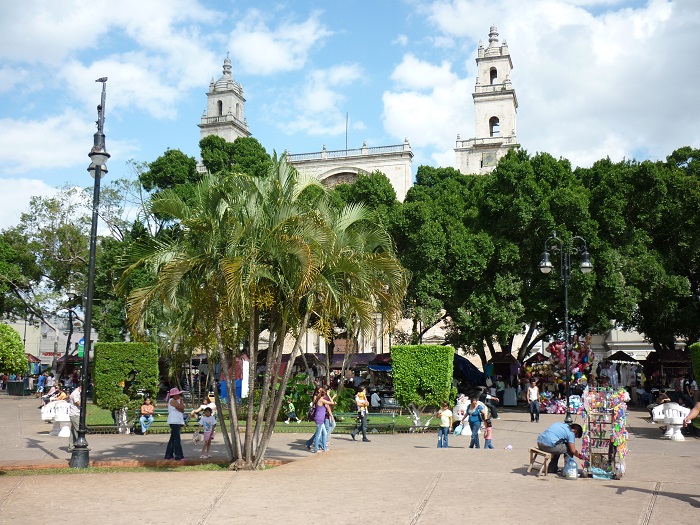 Plaza Grande registró 80% de afluencia en su primer día de reapertura