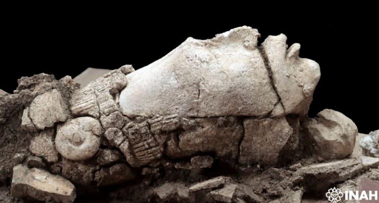 Hallan en Palenque estatua de una antigua deidad maya del maíz