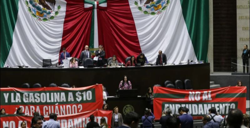 Diputados de Morena aprueban su Ley de Ingresos para el 2024