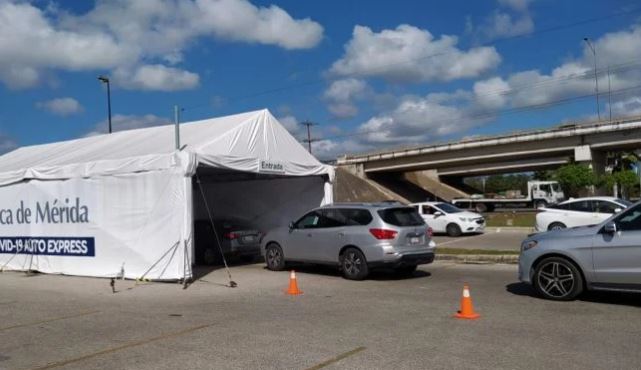 Largas filas en Mérida para hacerse la prueba de Covid-19