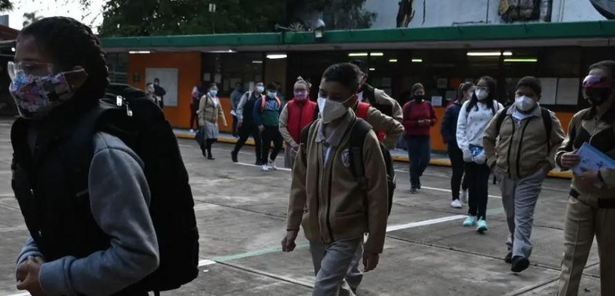 SEP elimina el programa “Escuelas de Tiempo Completo” y afecta a estudiantes