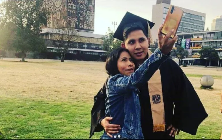 Yalitza Aparicio celebra graduación de su novio