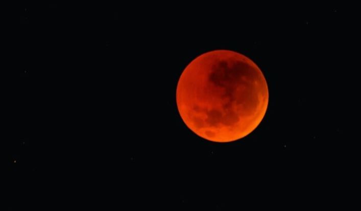 Eclipse lunar: Donde ver la Luna de las Flores