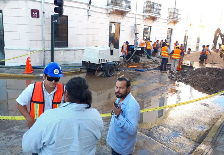 Mérida: Reparación de fuga deja sin agua a numerosos predios del Centro