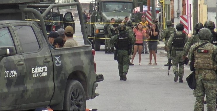 Militares hostigan a familiares del sobreviviente de la masacre en Nuevo Laredo