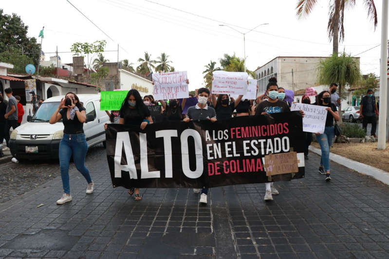 "¡Fue feminicidio!”, protestan en Colima por muerte de joven en incendio