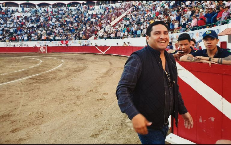 La “corrida” de Julión Álvarez en Guadalajara