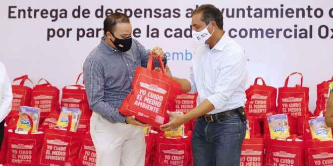 Mérida: Oxxo dona al Ayuntamiento paquetes alimentarios y pañales para gente pobre