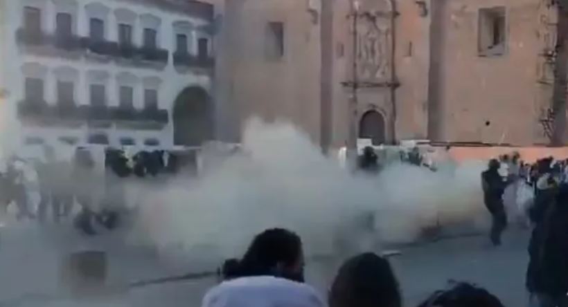 (VÍDEO) Policías de Zacatecas violentan y detienen a mujeres en marcha de 8M