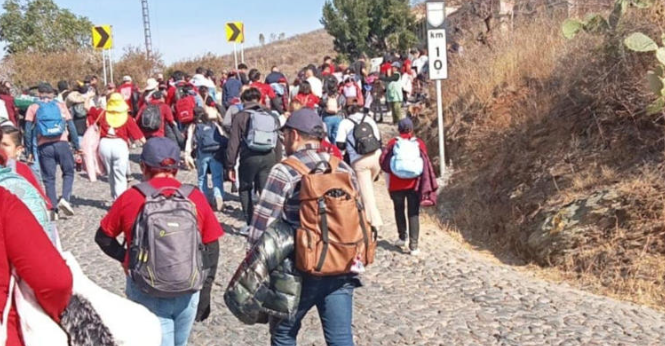 Joven de 14 años muere al intentar subir el Cristo Rey de Guanajuato, caminó más de 9 km