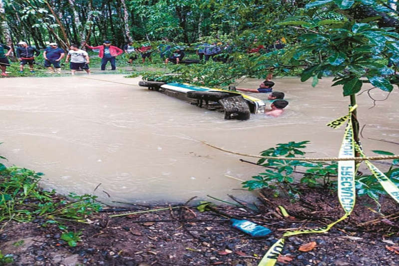 Veracruz: “Se caía el cerro”, dice padre que perdió esposa y 5 hijos en deslave