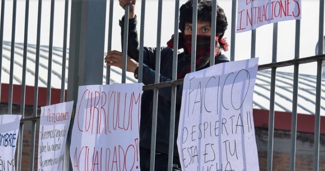 Edomex: Descubren red de difusión y venta ilegal de fotos íntimas de universitarios