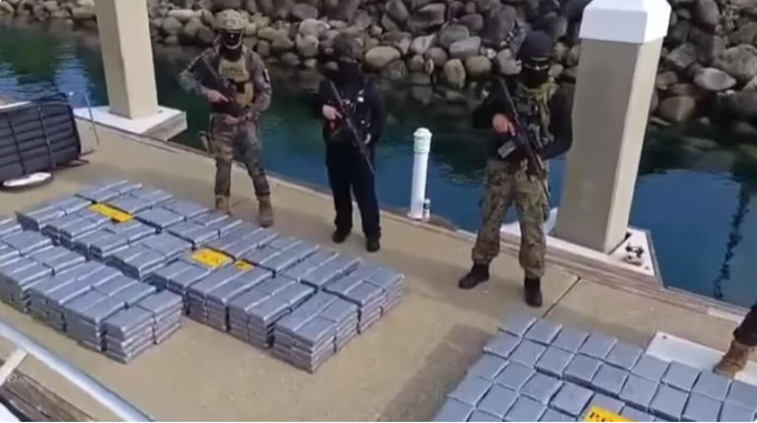 Detienen a 3 mexicanos en Costa Rica a bordo de un yate con 840 kilos de droga