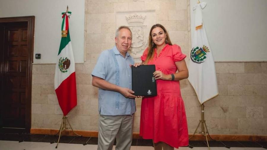 Firma Ayuntamiento de Mérida carta de intención con la Fundación Konrad Adenauer