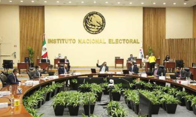 Reforma electoral es ‘evidente fraude a la ley’, afirma el INE ante la Corte