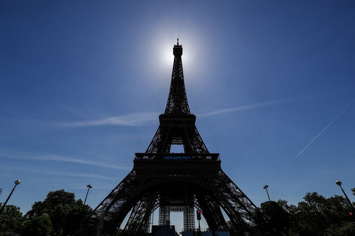 Torre Eiffel reabre luego de ocho meses de estar cerrada por la pandemia