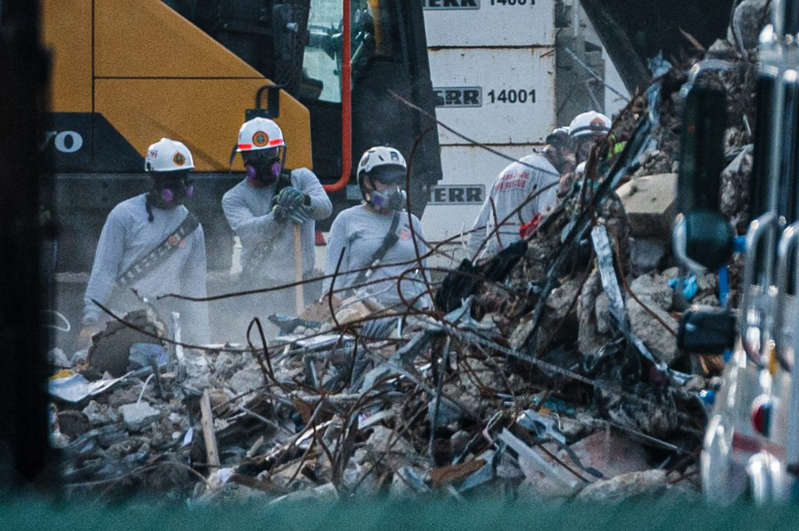 10 muertos y 151 desaparecidos, saldo, hasta ahora, del derrumbe en  Florida