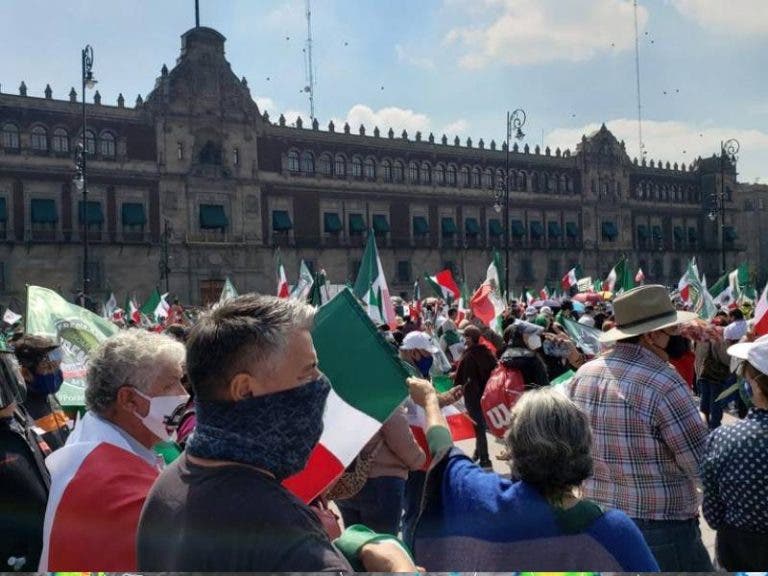 Se manifiestan contra AMLO más de 150,000, asegura FRENAA