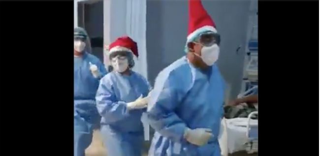 Dieron esperanza en Navidad: Médicos bailaron y celebraron con piñatas a pacientes