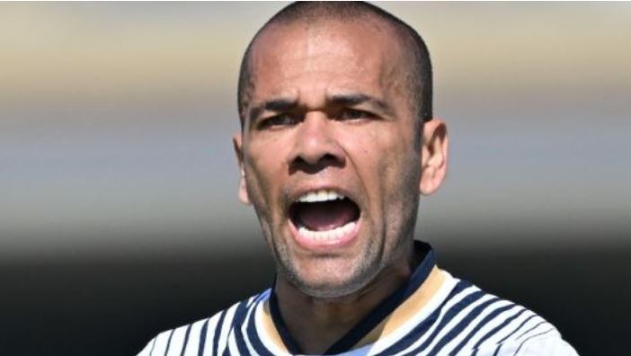 Pumas analiza acciones legales para que Dani Alves pague indemnización