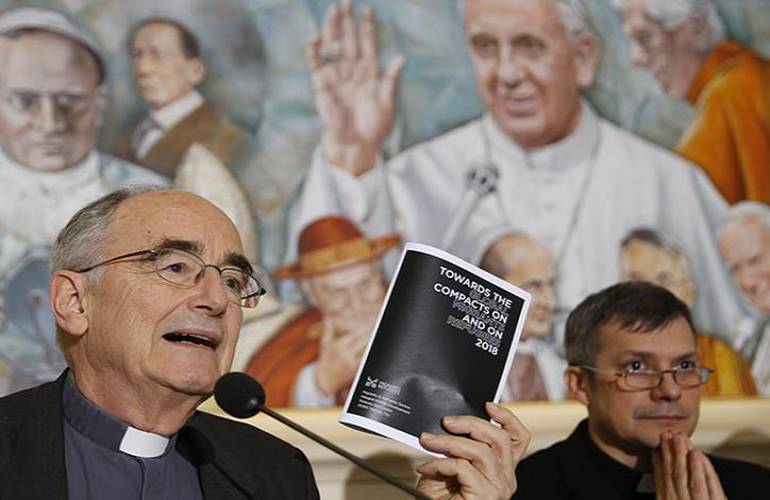 El Vaticano admite  reglas secretas para los sacerdotes que tienen hijos