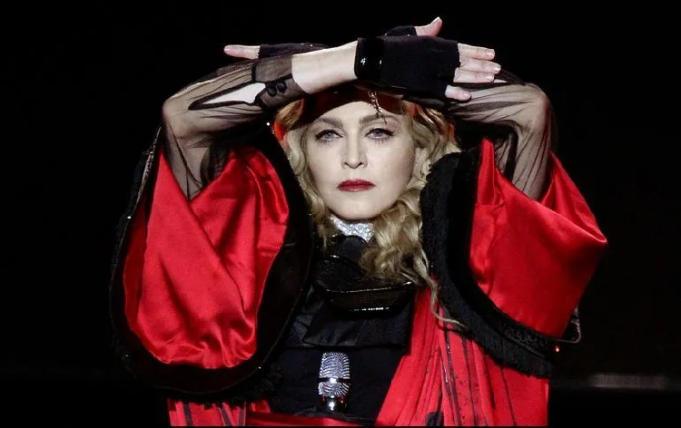Madonna revela que tuvo coronavirus en marzo y que ya no puede contagiar