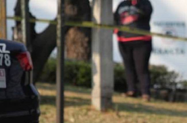 “Un dolor me dio en el corazón”: Descubre a su esposa embestida y muerta en  Puebla