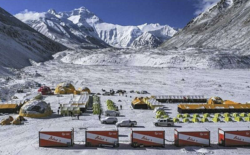 China cancela ascensos al Everest por riesgo a contagios de covid-19