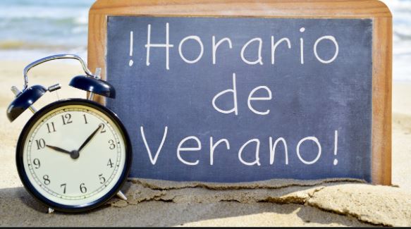 Morena baja del pleno propuesta para eliminar horario de verano