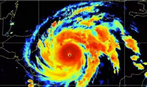 Extremadamente peligroso: Iota ya es huracán categoría 5, el máximo nivel
