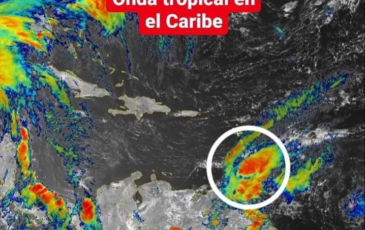 Alerta a Q. Roo la llegada de una nueva onda tropical en el Caribe