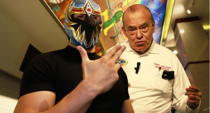 El maestro que enseñó a volar sin capa, lejos de las aulas y arriba de un ring