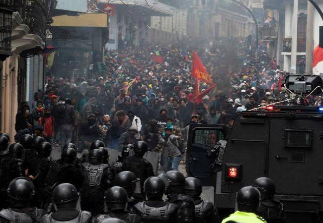 ¿Te quejas del precio de la gasolina?, en Ecuador reina el caos