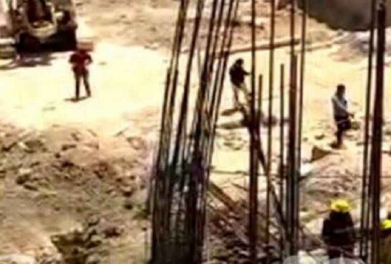 (VÍDEO) Mueren albañiles sepultados tras derrumbe de obra