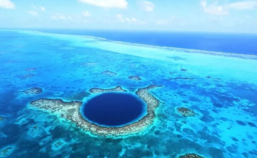 Científicos descubren el segundo agujero azul más grande del mundo en México